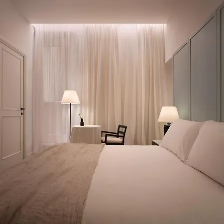 Parisii Bocca Di Leone 88 Bed & Breakfast