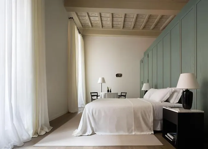 Parisii Bocca Di Leone 88 Bed & Breakfast