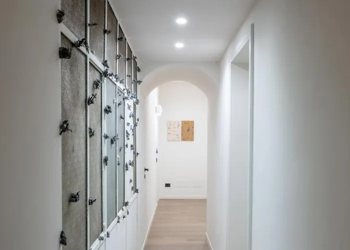 Parisii Bocca Di Leone 88 Bed & Breakfast 4*