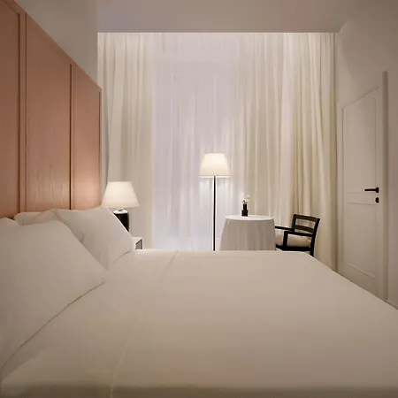 فندق مبيت وإفطار Parisii Bocca Di Leone 88 *