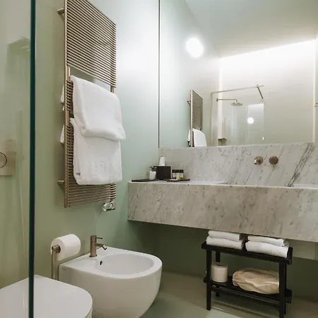 Parisii Bocca Di Leone 88 住宿加早餐酒店 4*