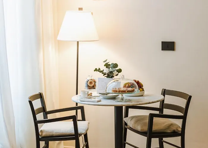 Parisii Bocca Di Leone 88 Bed & Breakfast Roma